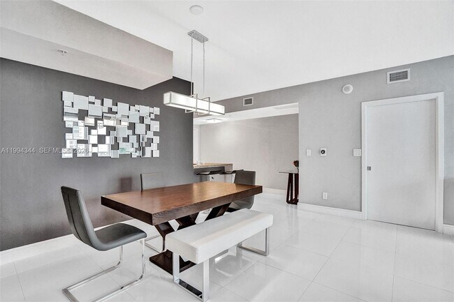 Building Photo - 325 S Biscayne Blvd