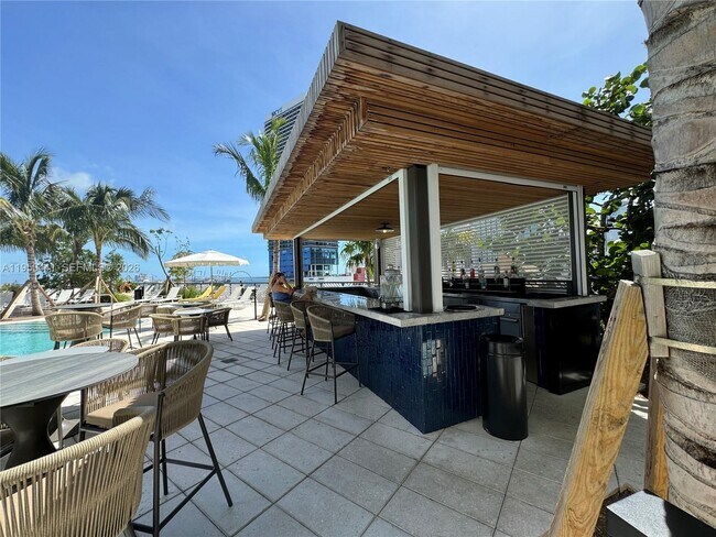 Building Photo - 159 NE 6th St