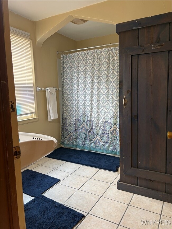 Building Photo - 624 16th St