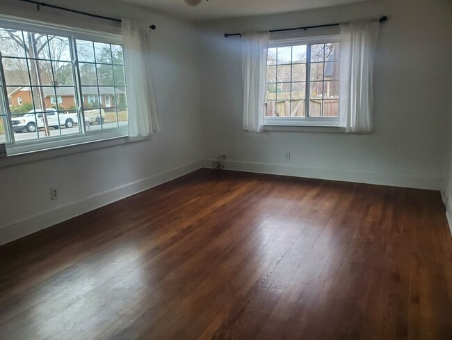 Building Photo - 3212 Alabama Ave