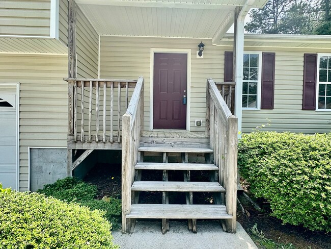 Building Photo - Villa Rica Rental