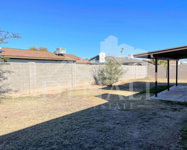 Building Photo - 4746 W Aster Dr