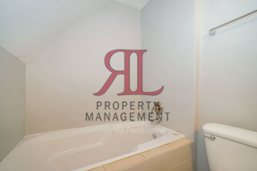 Building Photo - 7250 Scioto Rd