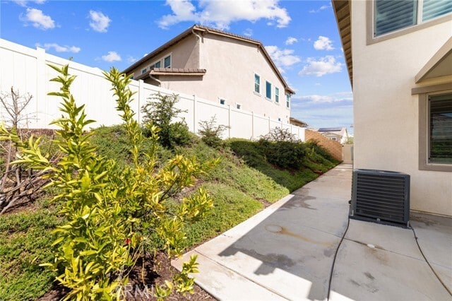Building Photo - 39601 Lupine Dr