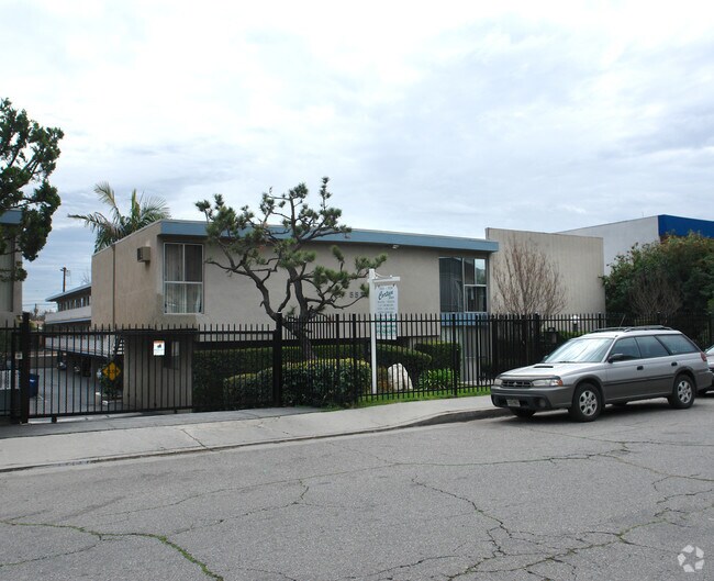 Building Photo - Corteen Apartments