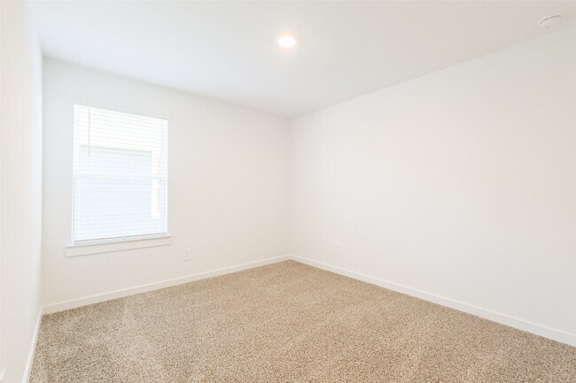 Building Photo - 31718 Hallington Hl Ln