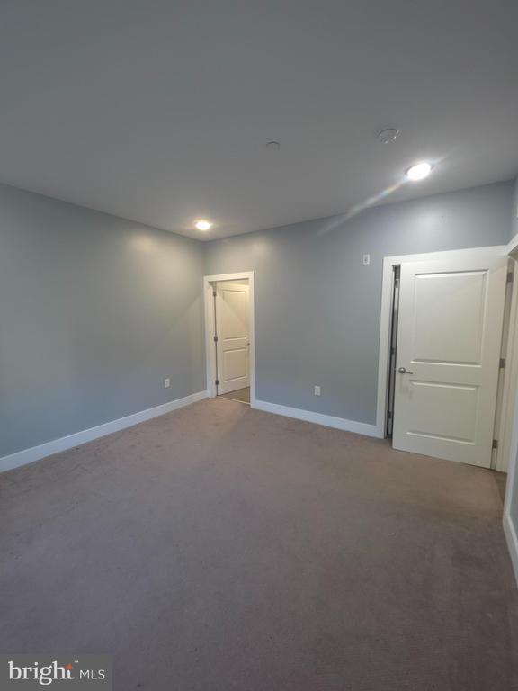 Building Photo - 3925 Haverford Ave