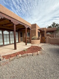 Building Photo - Historic Adobe Home w/gorgeous grounds - 3...