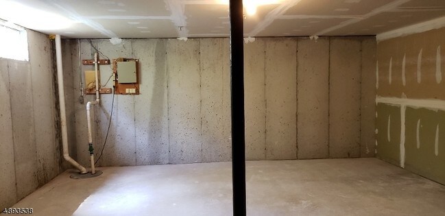 Building Photo - 187 Potomac Dr