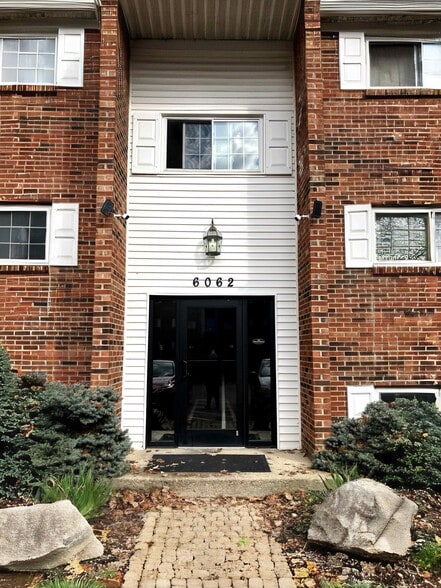 Building Photo - 6062 Donna-Jay Dr