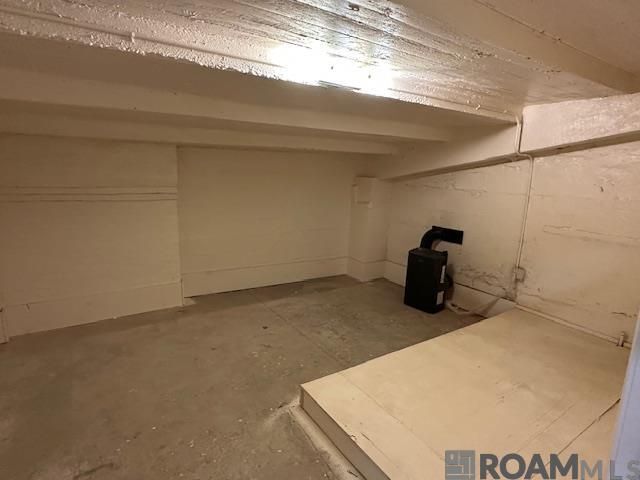 Building Photo - 659 W Main St