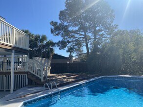 Building Photo - 1110 Airport Rd