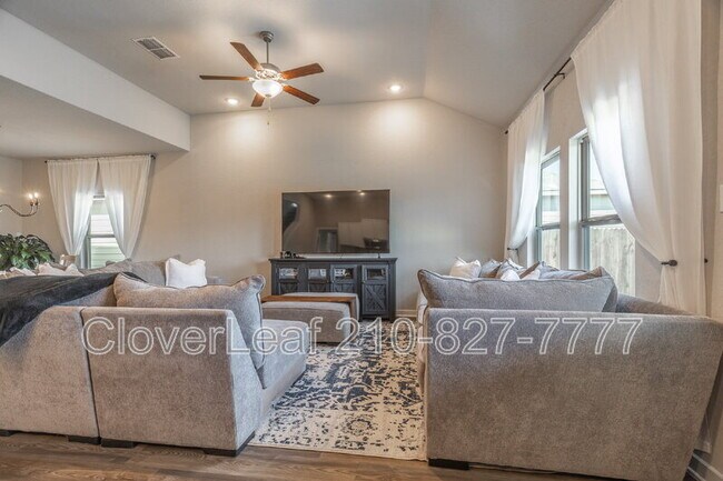 Building Photo - 709 Stonemanor Bay