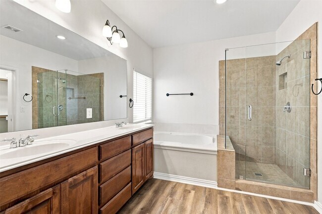 Building Photo - 3403 Oakleigh Ln