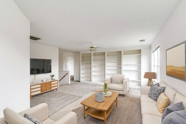 Building Photo - 1702 River Trail