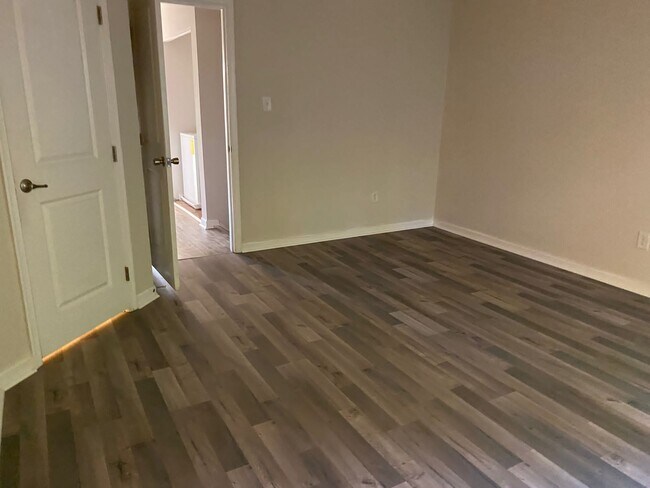 Building Photo - 3919 Beethoven Ct