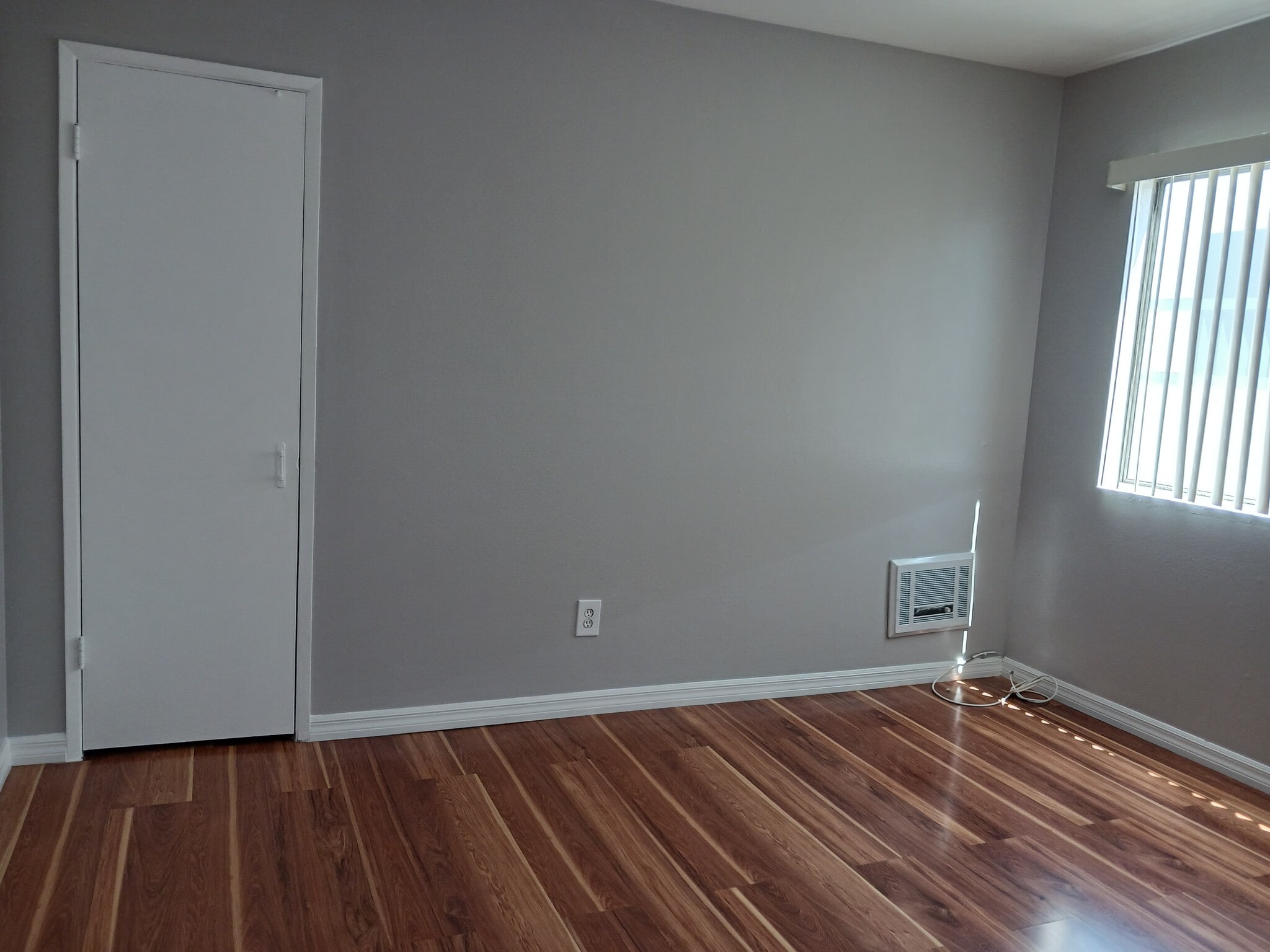 Building Photo - 719 N Eucalyptus Ave