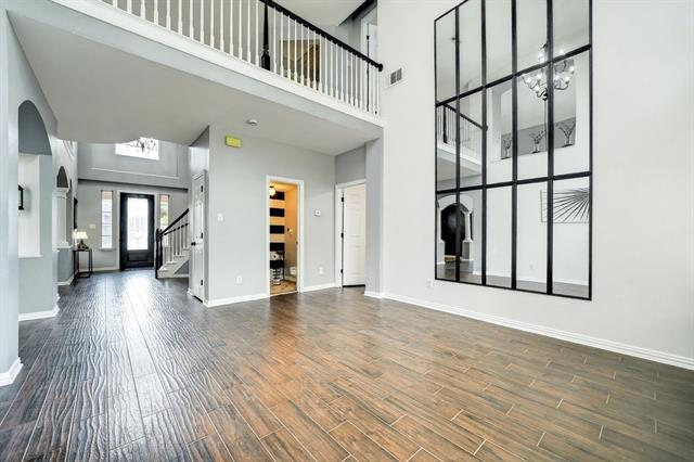 Building Photo - 8310 Sawgrass Ln