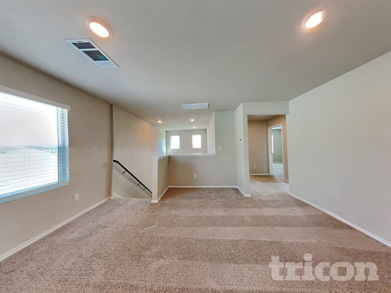 Building Photo - 5100 Saddle Clb Dr