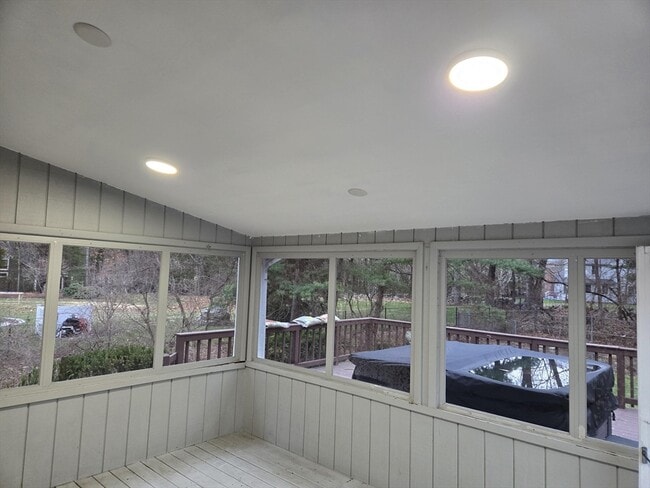 Building Photo - 22 Starview Dr