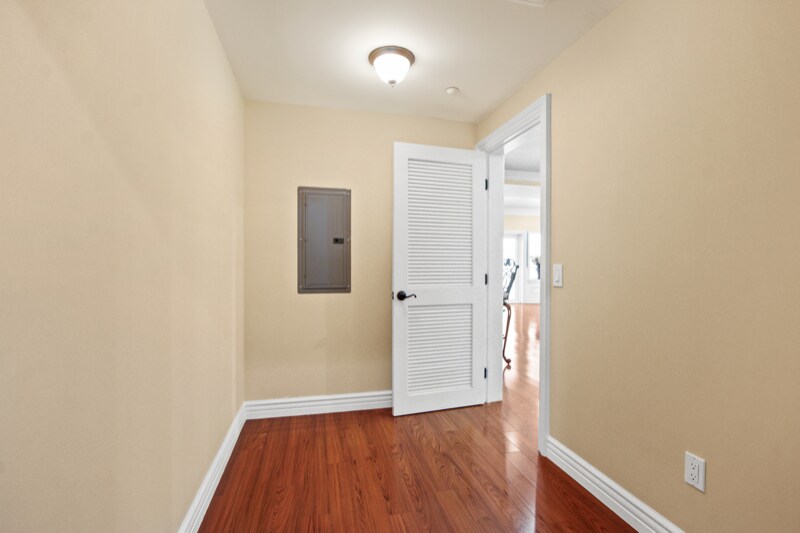 Building Photo - 1117 Encanto Dr