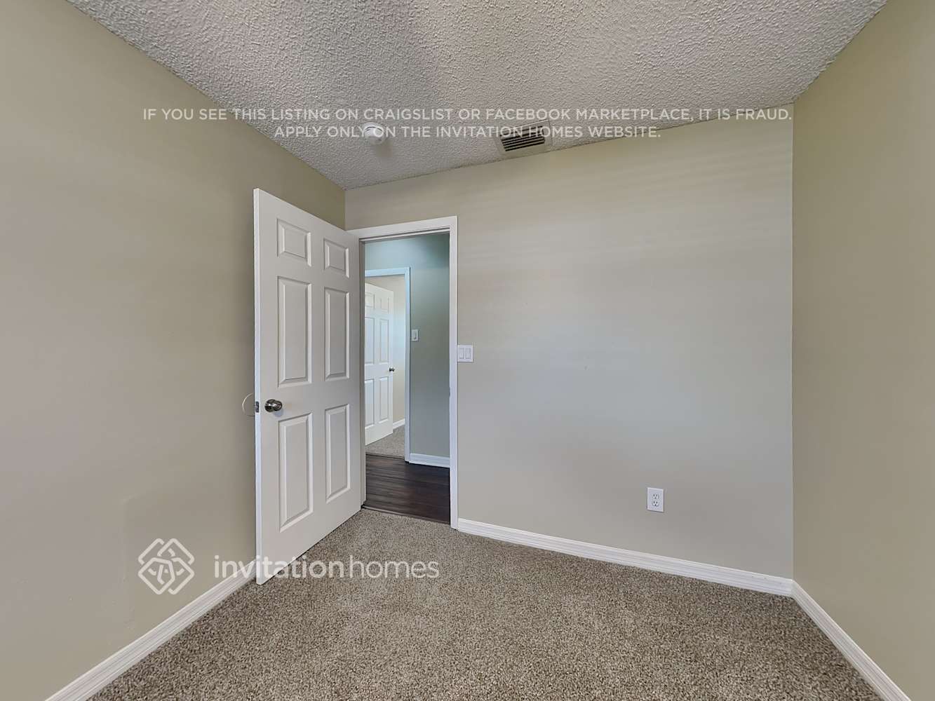 Building Photo - 8380 Jacaranda Ave