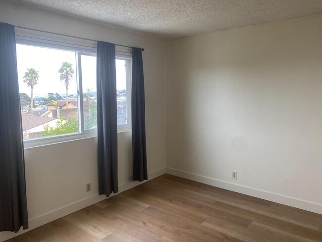 Building Photo - 81 Camelot Ct