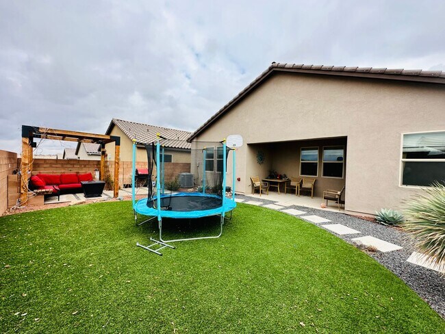 Building Photo - STUNNING Back yard!  Level II EV Charger!