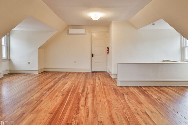 Building Photo - 67 W Laurel St