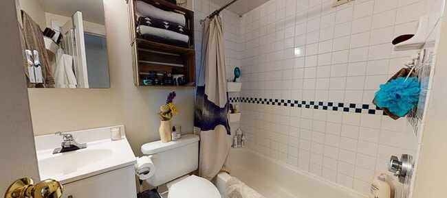 Building Photo - 534 Beacon St