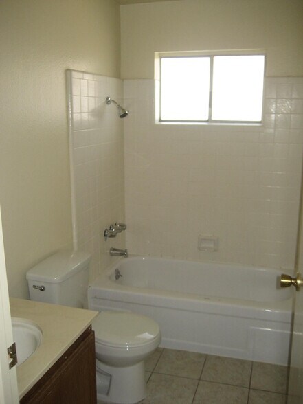 Building Photo - 72673 Raven Rd
