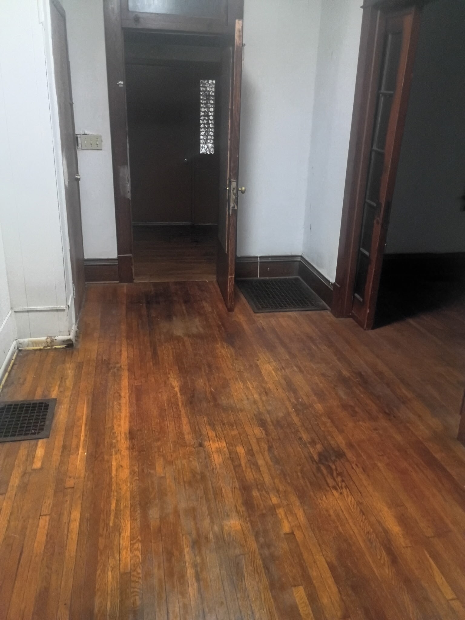 Building Photo - 756 3rd St