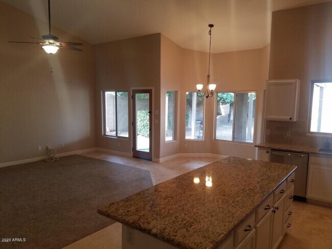 Building Photo - 6834 E Gelding Dr