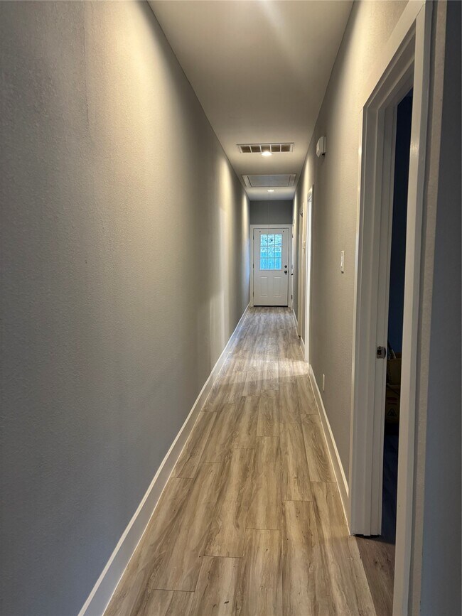 Building Photo - 339 Owens St