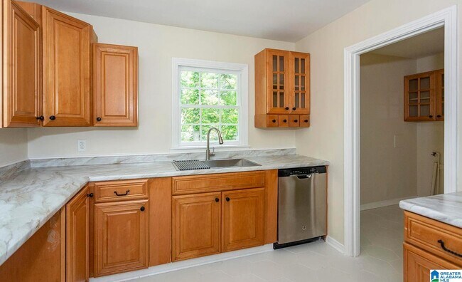 Building Photo - 921 5 Mile Rd