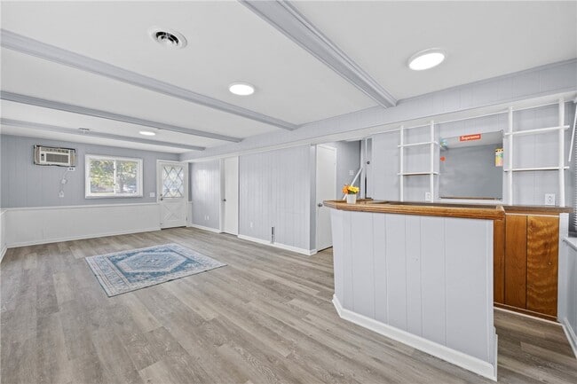 Building Photo - 189 Lawson Rd