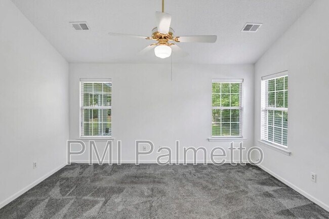 Building Photo - 212 Brookstone Way