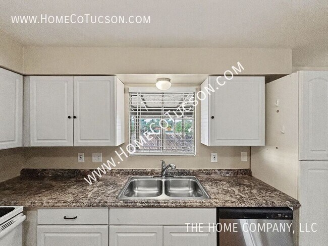 Building Photo - 3740 S Jessica Ave