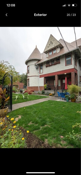 Building Photo - 2233 NW Flanders St