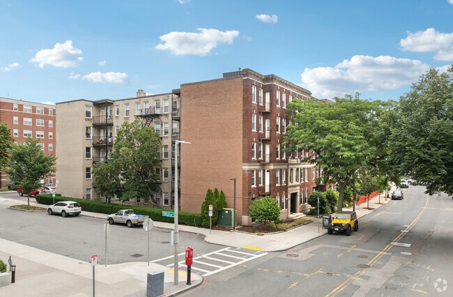 Building Photo - Washington Heights