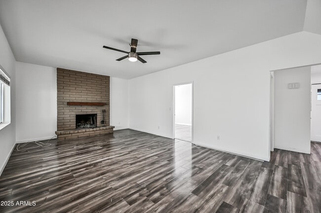 Building Photo - 5761 W Cholla St