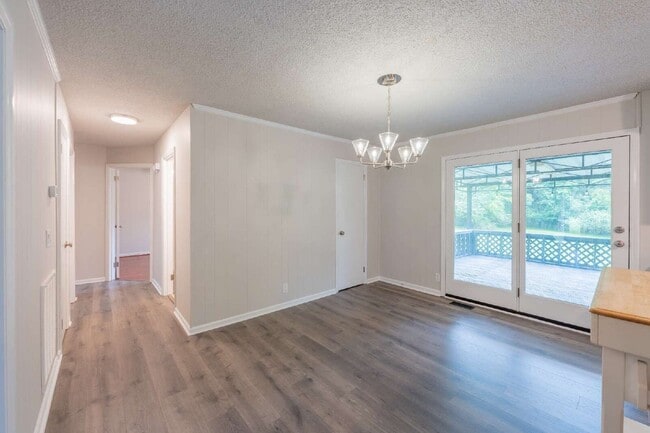 Building Photo - 207 Whitnel Dr