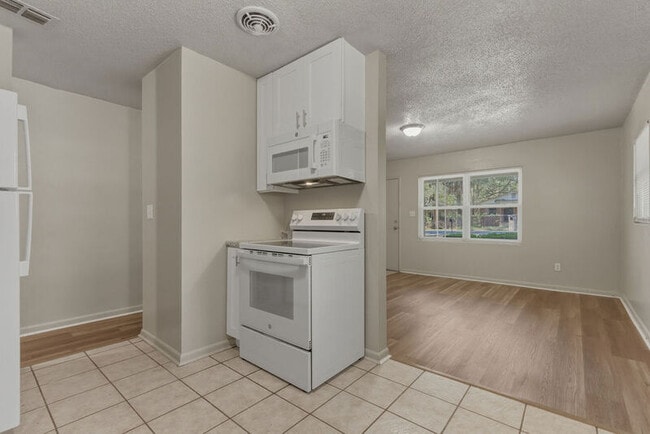 Building Photo - 1427 Connecticut St