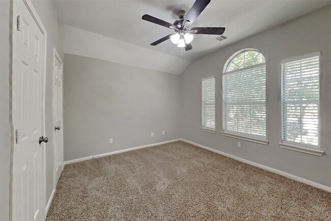 Building Photo - 7031 Tallow Knoll Ln