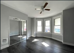 Building Photo - 2437 W Toronto St