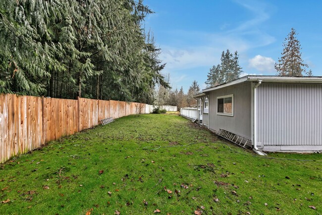 Building Photo - Beautiful Updated Rambler in Bonney Lake!