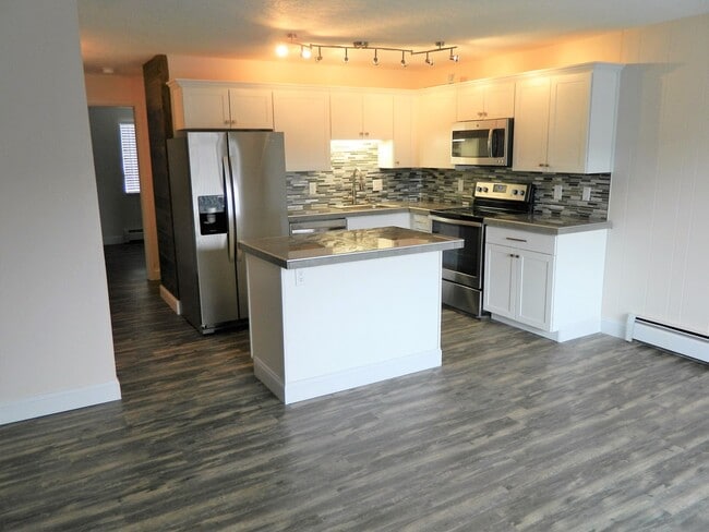 Building Photo - Long Term Rental- Dillon Valley East S205