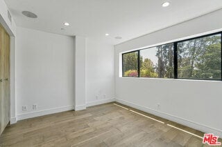 Building Photo - 1447 N Martel Ave