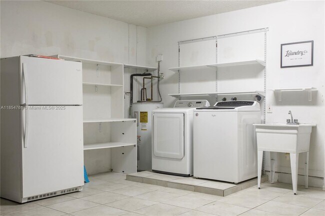 Building Photo - 4202 Sabal Ridge Cir