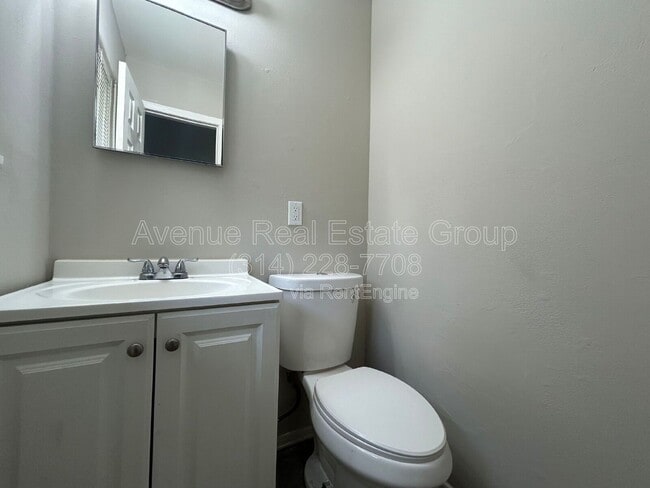 Building Photo - 11 Anistasia Dr